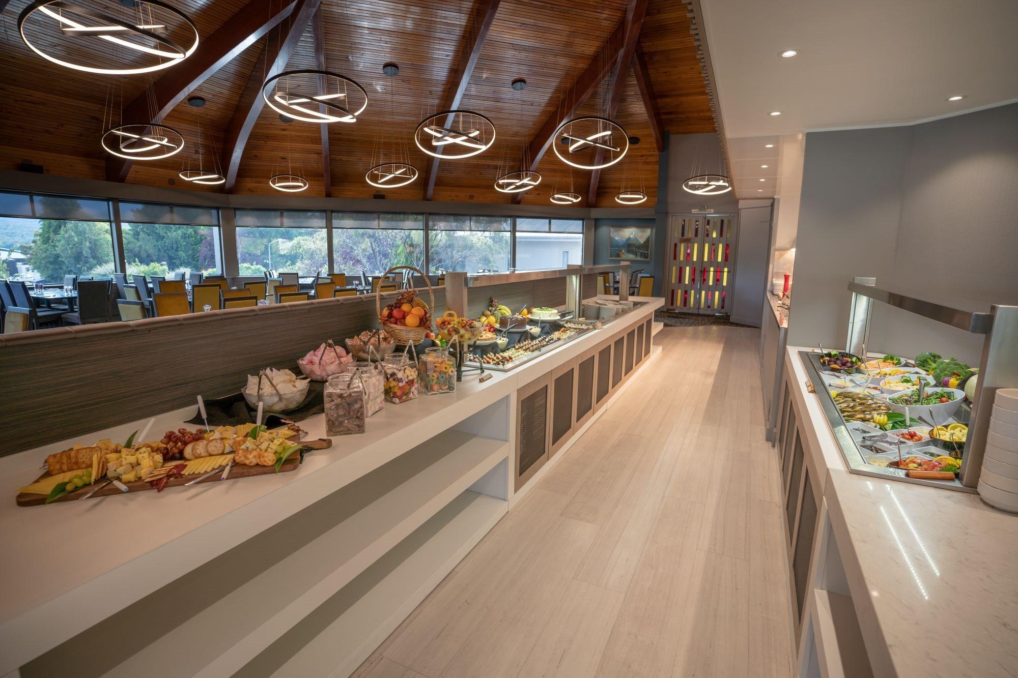 Distinction Luxmore Hotel Te Anau Ngoại thất bức ảnh