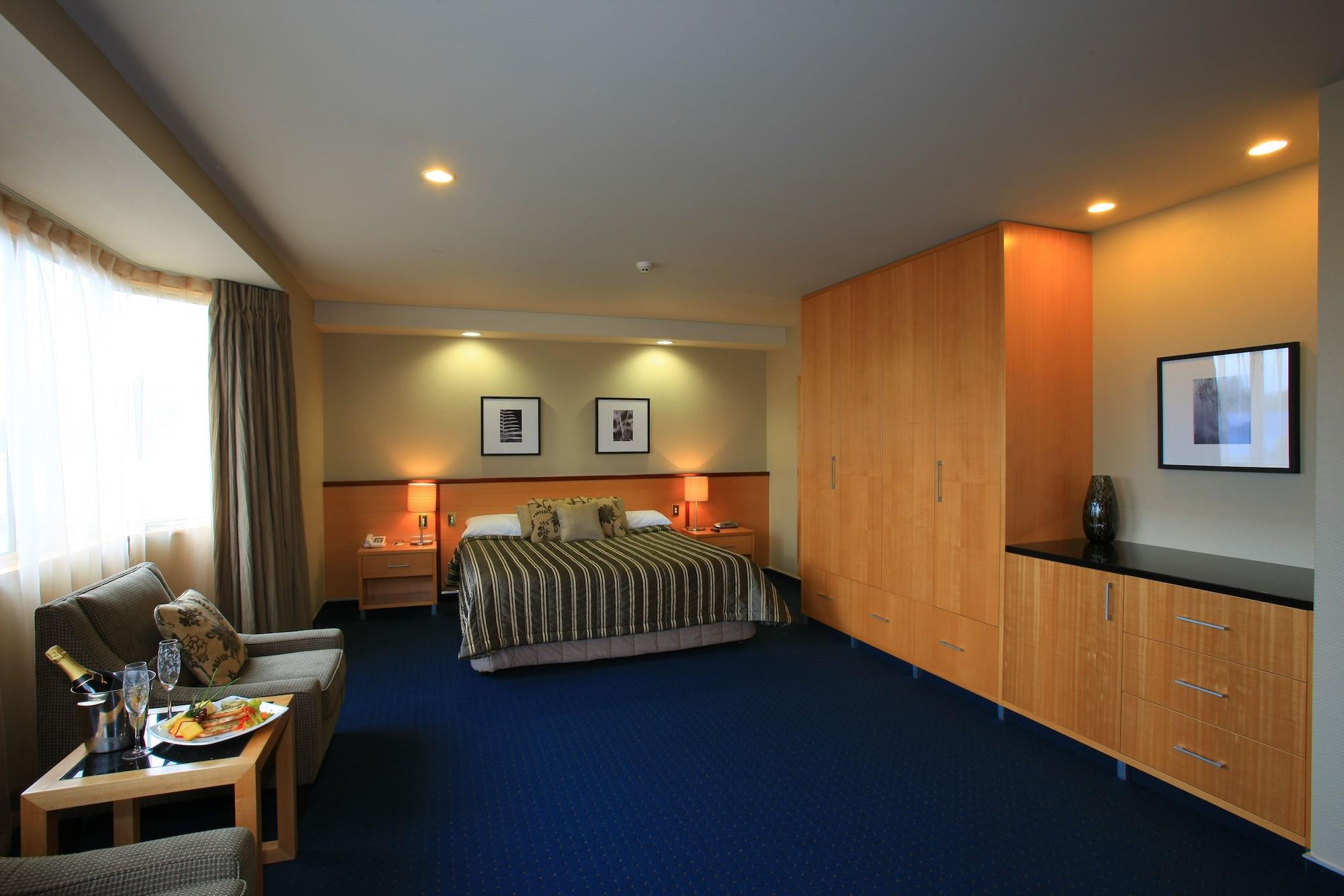 Distinction Luxmore Hotel Te Anau Ngoại thất bức ảnh