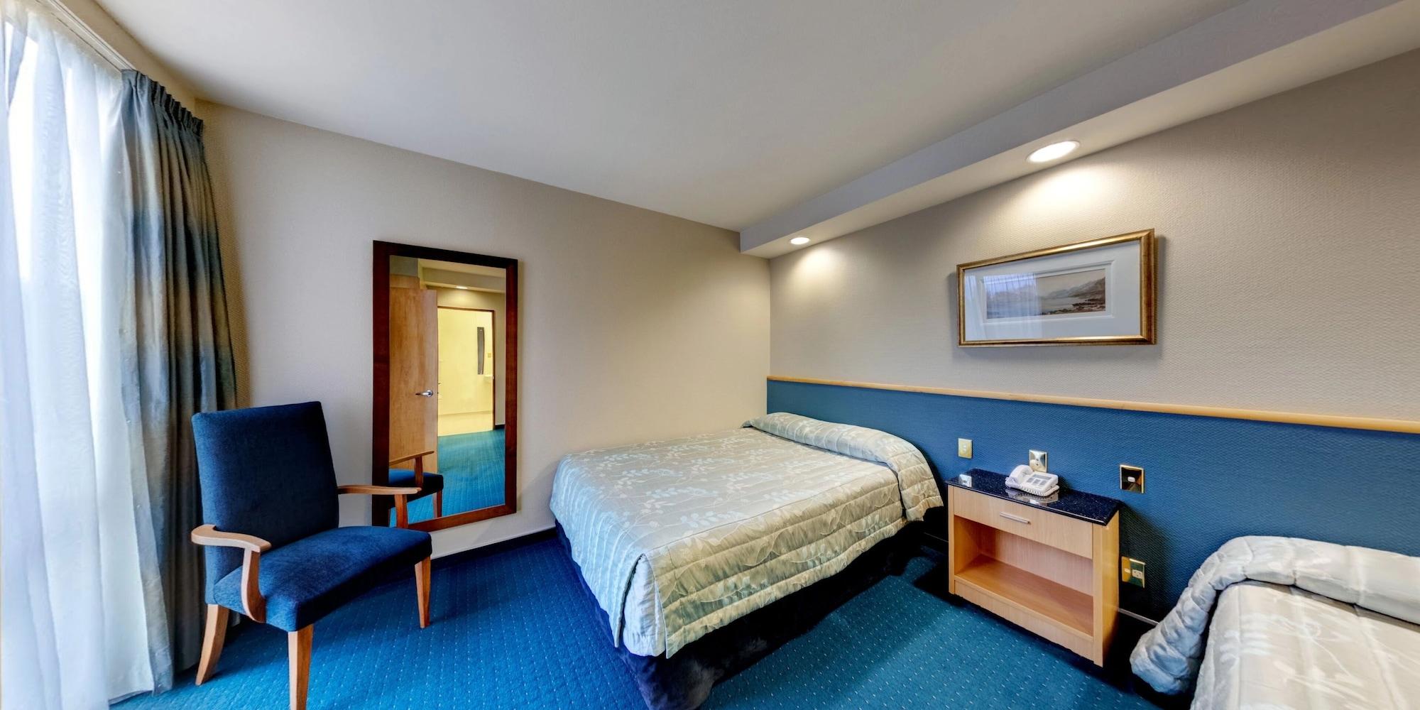 Distinction Luxmore Hotel Te Anau Ngoại thất bức ảnh