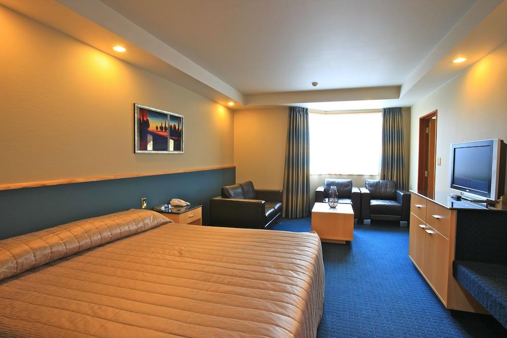 Distinction Luxmore Hotel Te Anau Ngoại thất bức ảnh