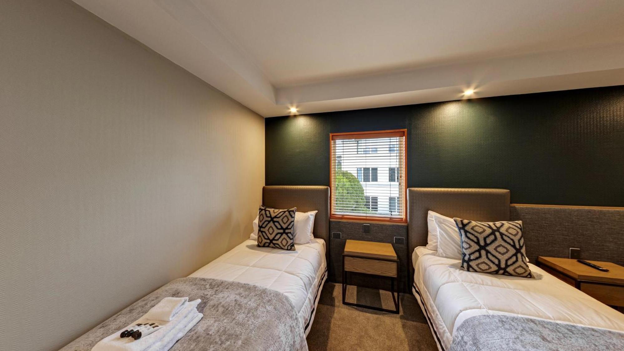 Distinction Luxmore Hotel Te Anau Ngoại thất bức ảnh