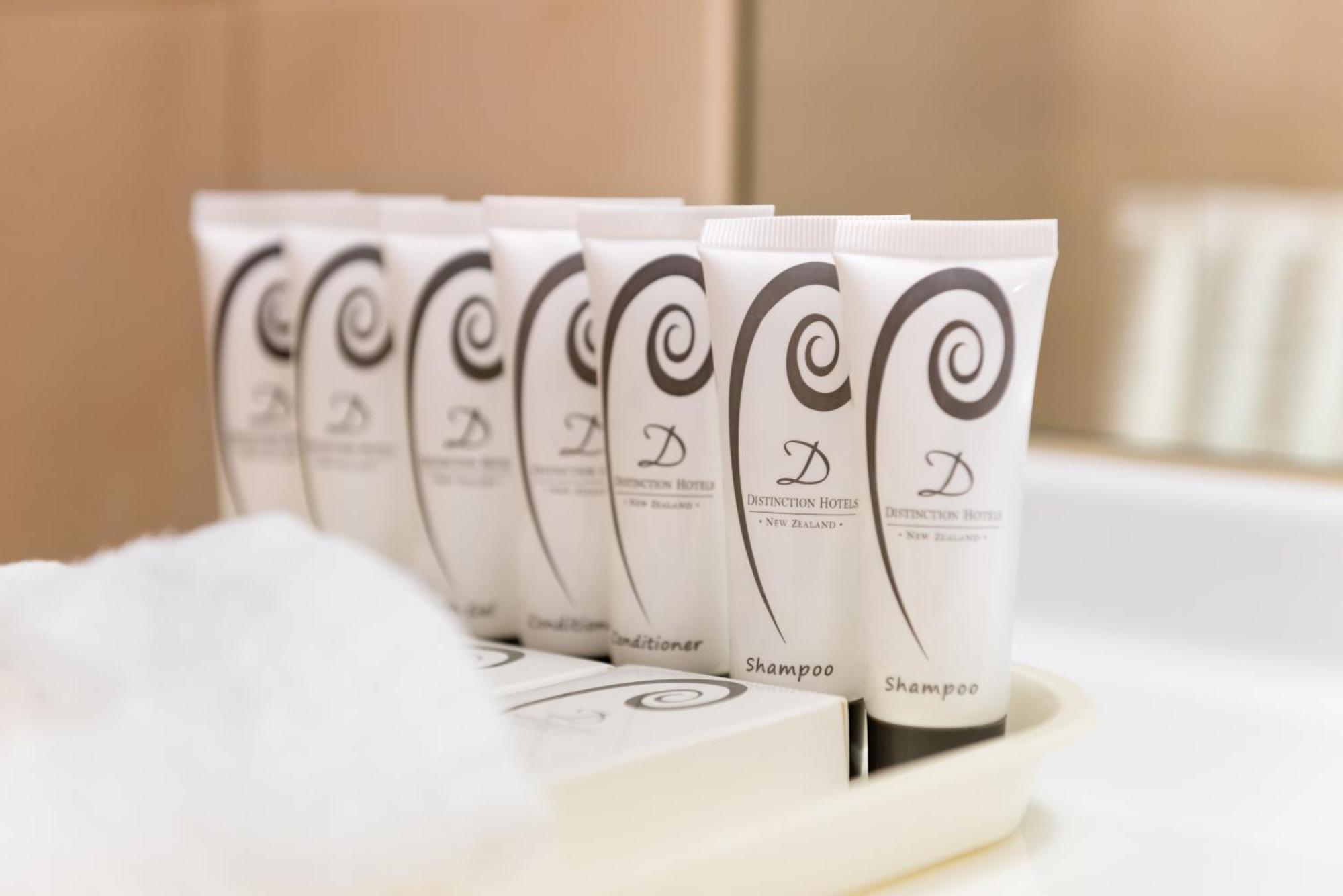 Distinction Luxmore Hotel Te Anau Ngoại thất bức ảnh